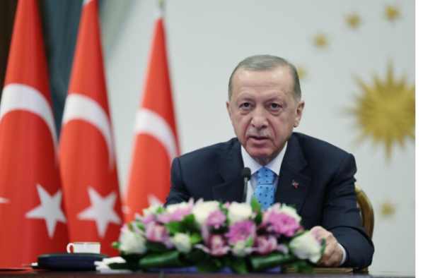 Turkey’s Erdogan Denounces US and UK Strikes in Yemen, Warns of Escalating Tensions